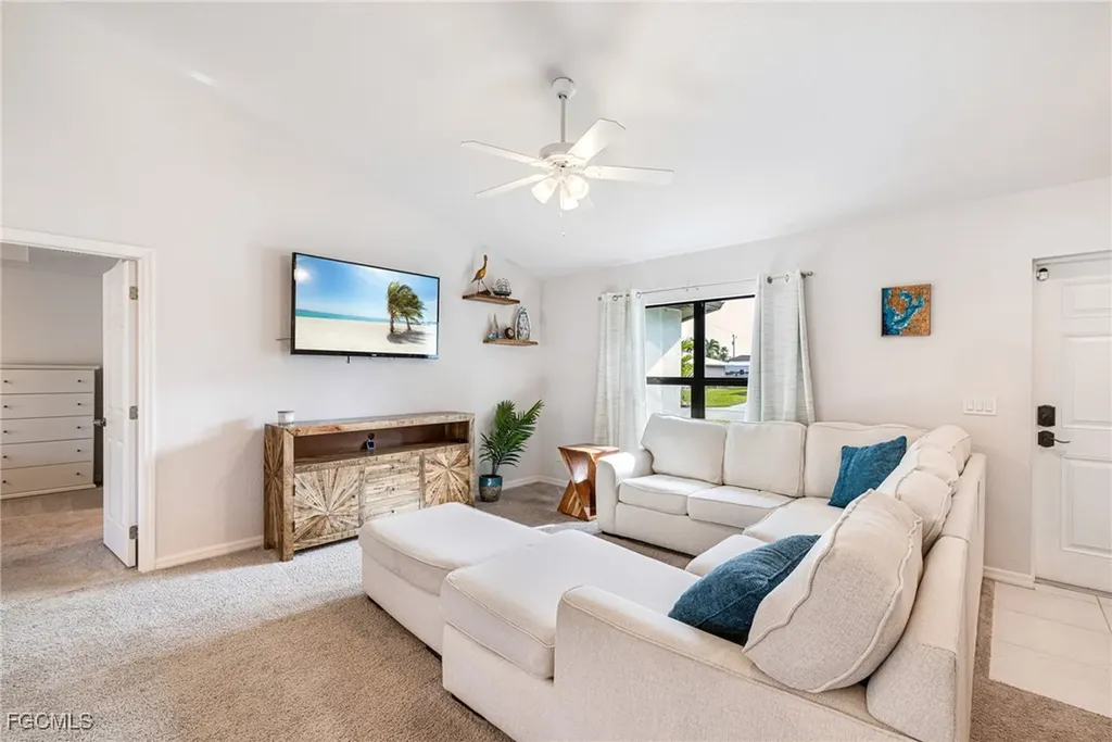 1301 SE 23rd Terrace Cape Coral FL 33990