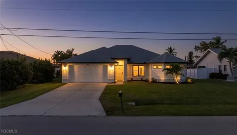 1301 SE 23rd Terrace Cape Coral FL 33990