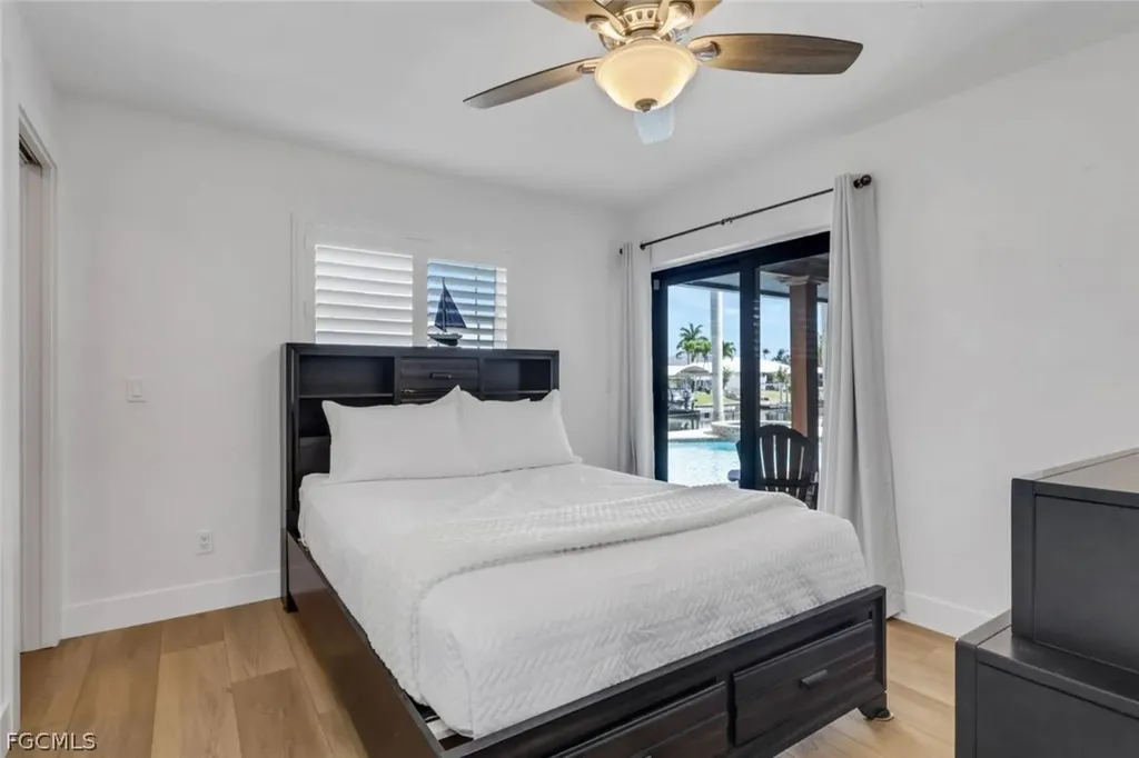 5241 SW 2nd Place Cape Coral FL 33914
