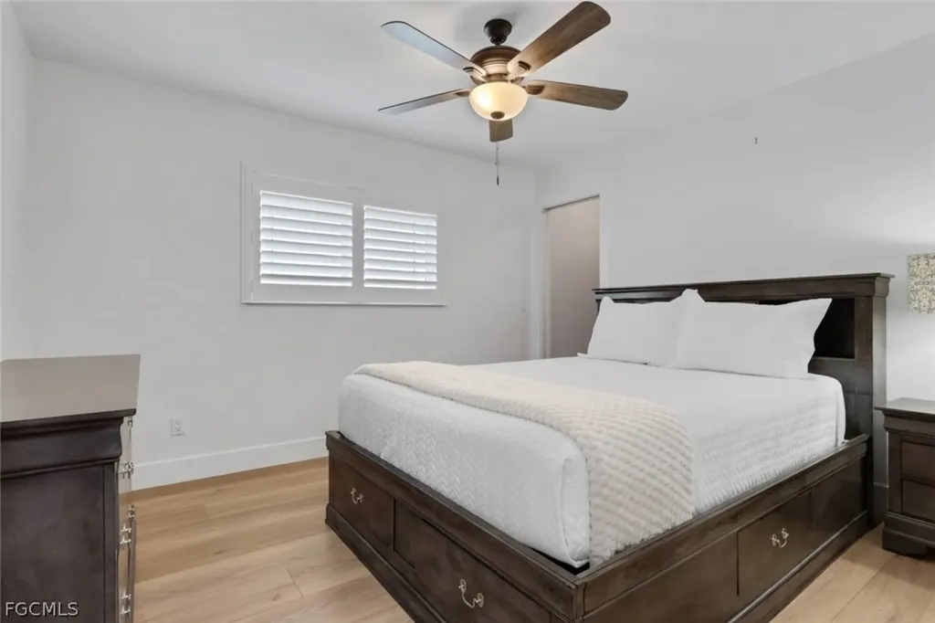 5241 SW 2nd Place Cape Coral FL 33914