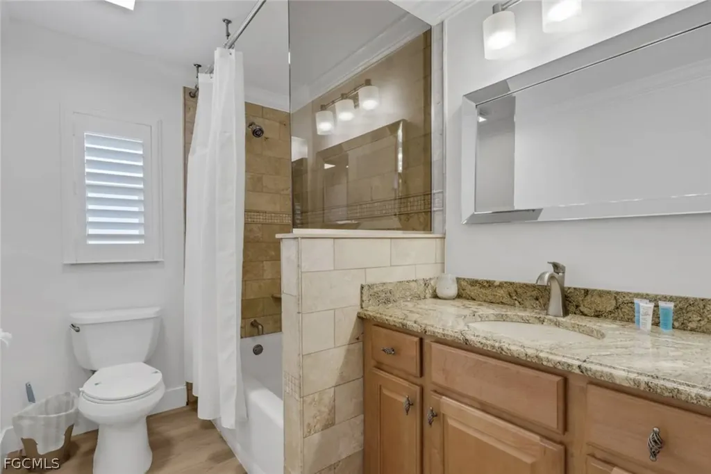 5241 SW 2nd Place Cape Coral FL 33914