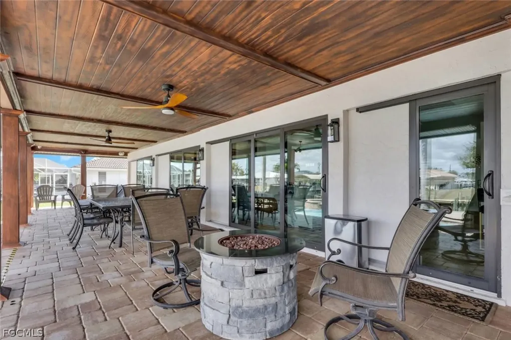 5241 SW 2nd Place Cape Coral FL 33914