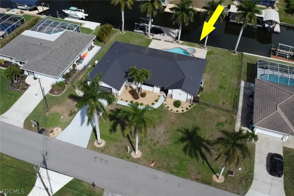 5241 SW 2nd Place Cape Coral FL 33914