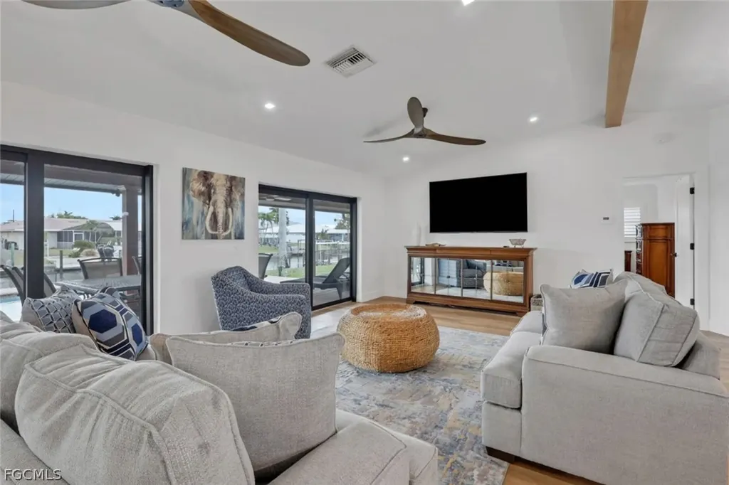 5241 SW 2nd Place Cape Coral FL 33914