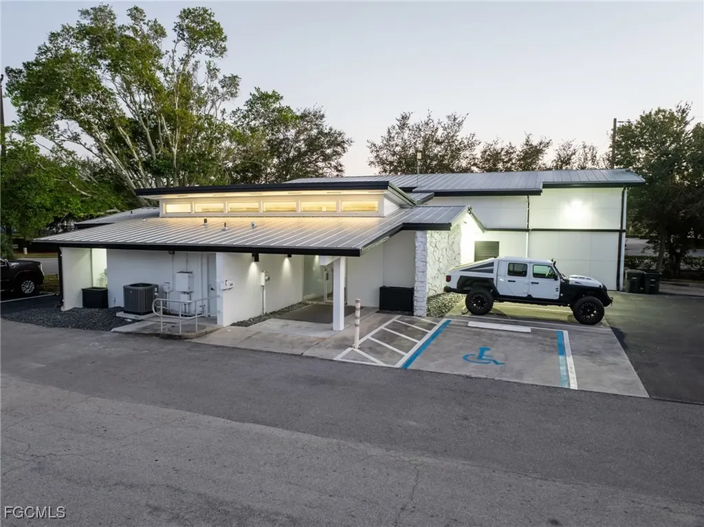 3616 Broadway Pass Fort Myers FL 33901