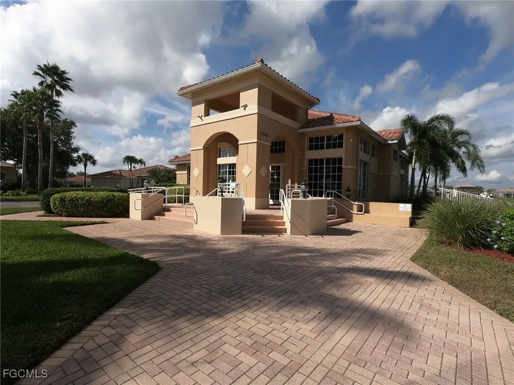 11081 Lakeland Circle Fort Myers FL 33913