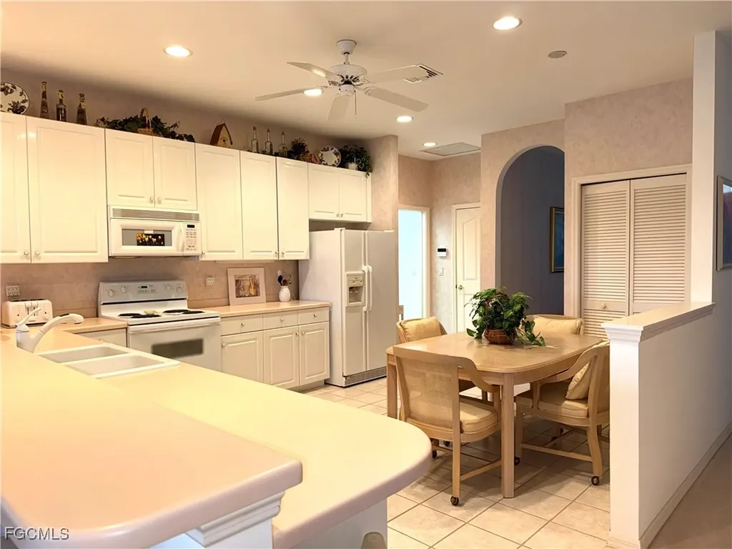11081 Lakeland Circle Fort Myers FL 33913
