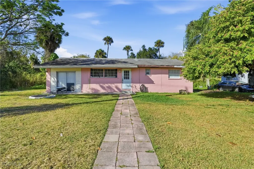 829 N Bridge Street Labelle FL 33935