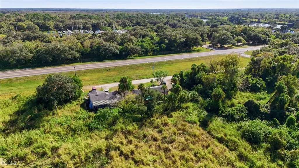 829 N Bridge Street Labelle FL 33935