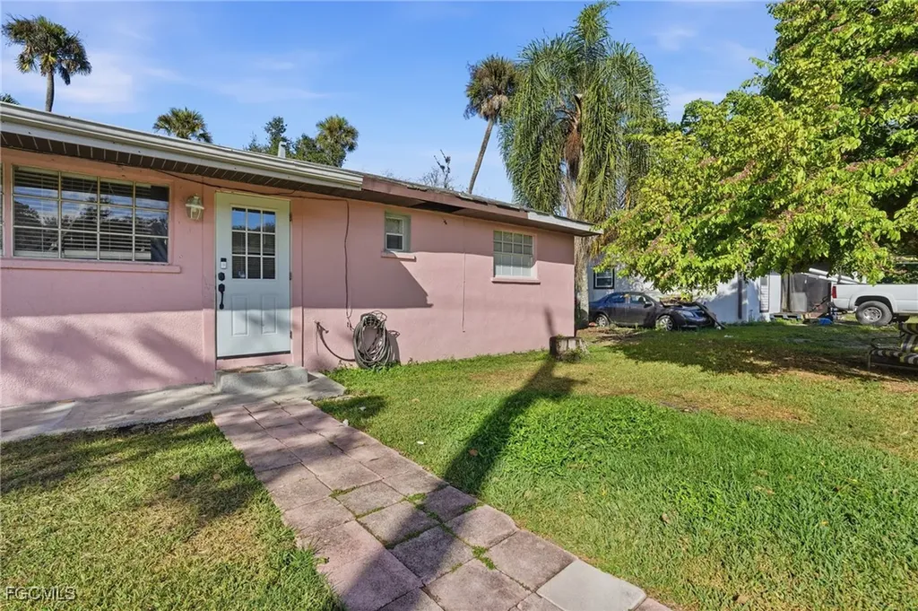 829 N Bridge Street Labelle FL 33935