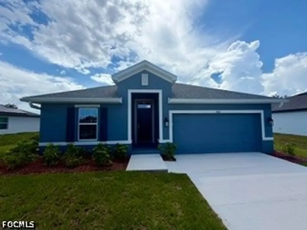 2605 NE 1st Place Cape Coral FL 33909