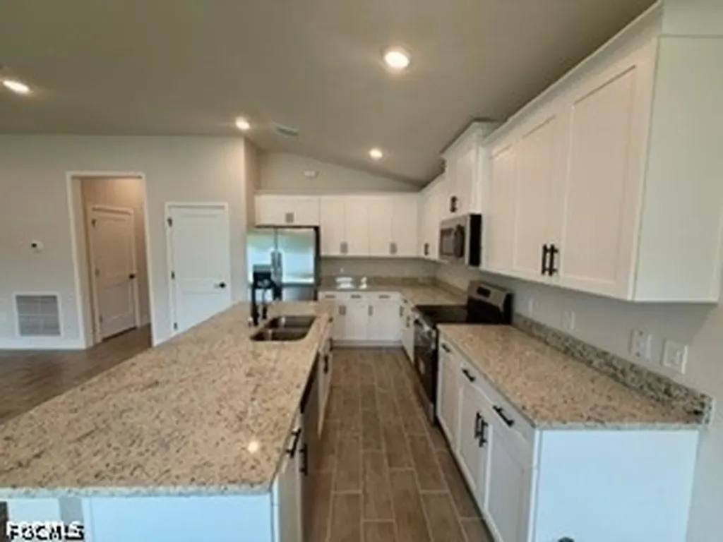2605 NE 1st Place Cape Coral FL 33909
