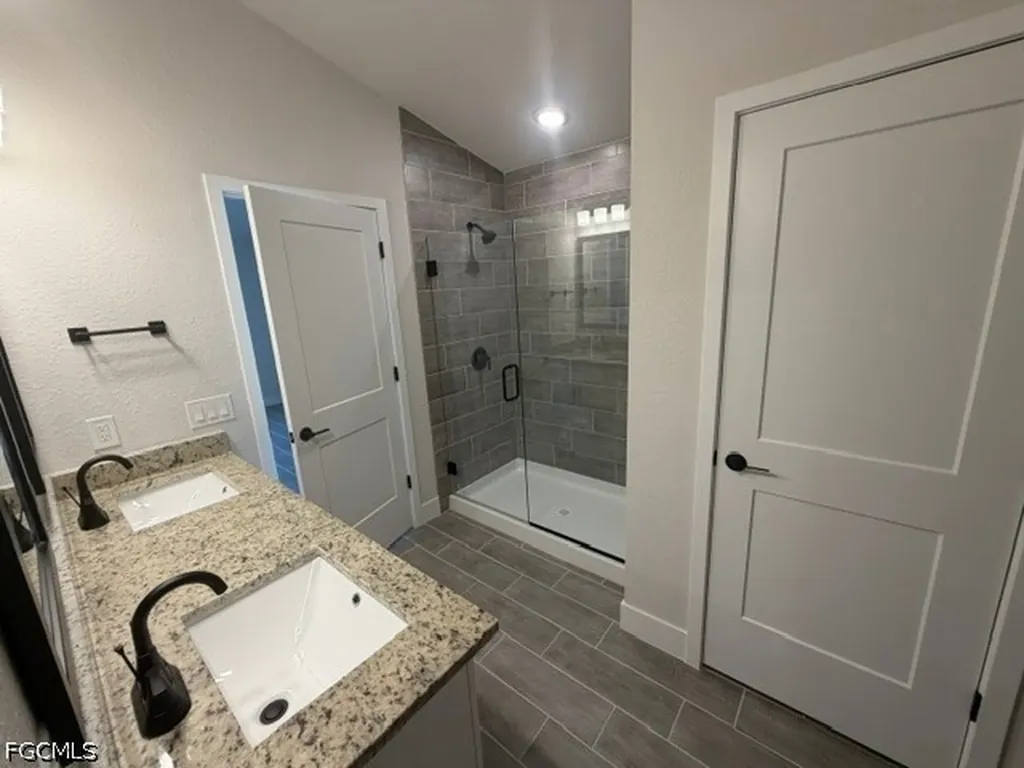 2605 NE 1st Place Cape Coral FL 33909