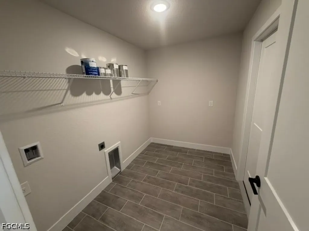 2605 NE 1st Place Cape Coral FL 33909