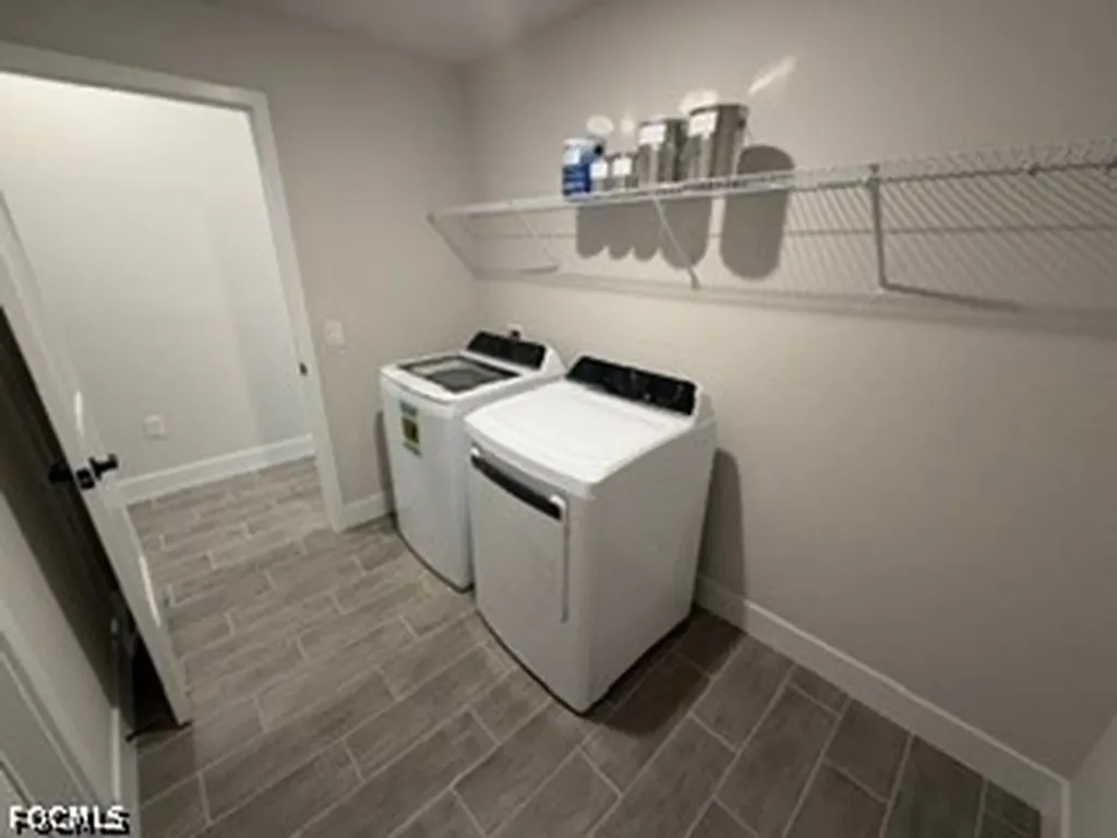 2605 NE 1st Place Cape Coral FL 33909