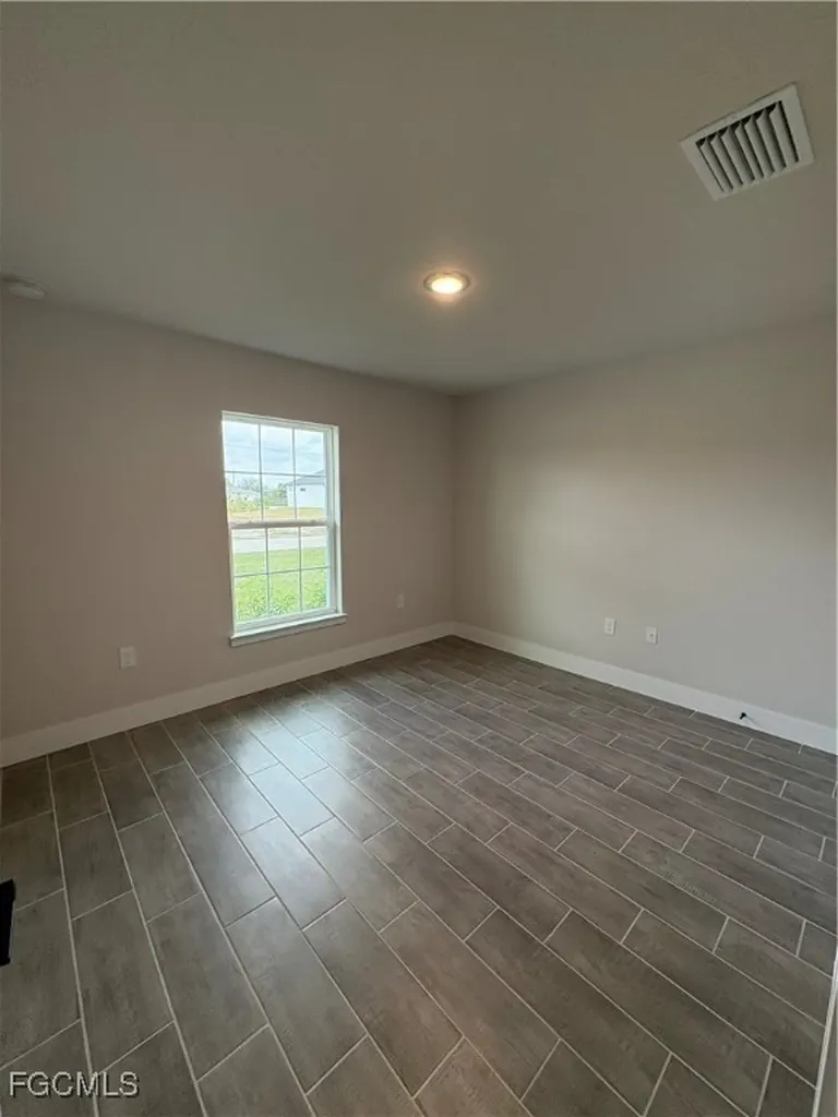 2605 NE 1st Place Cape Coral FL 33909