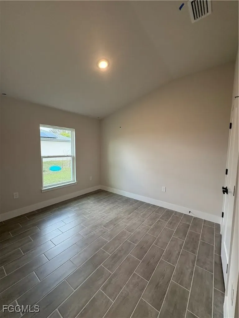 2605 NE 1st Place Cape Coral FL 33909