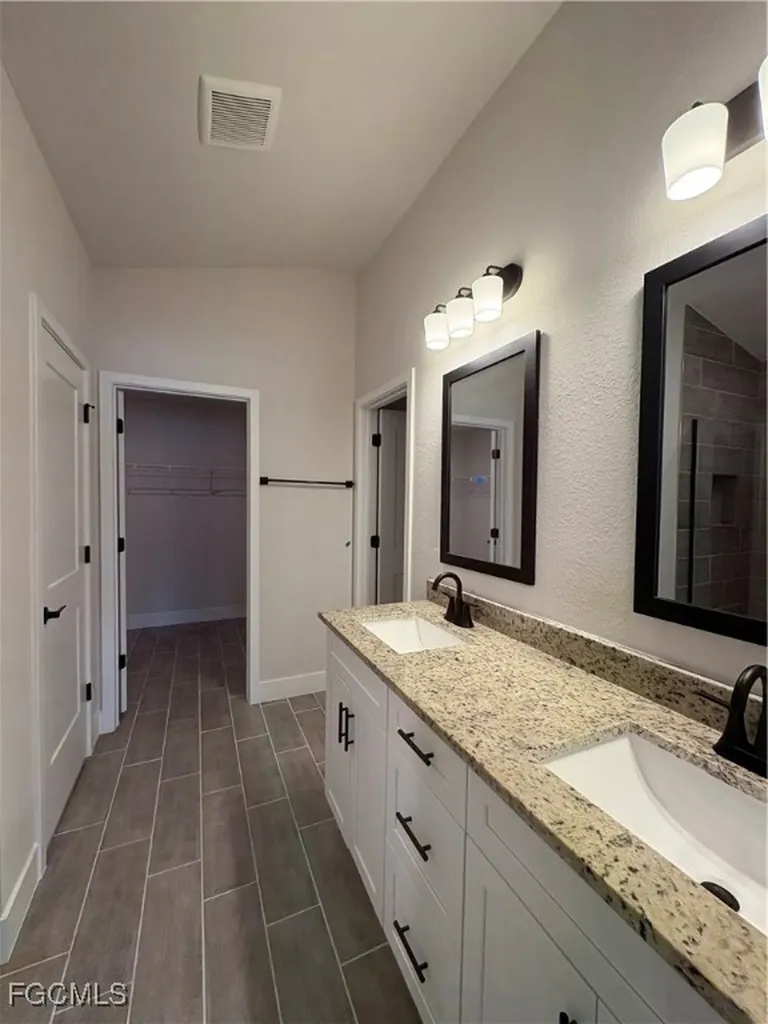 2605 NE 1st Place Cape Coral FL 33909