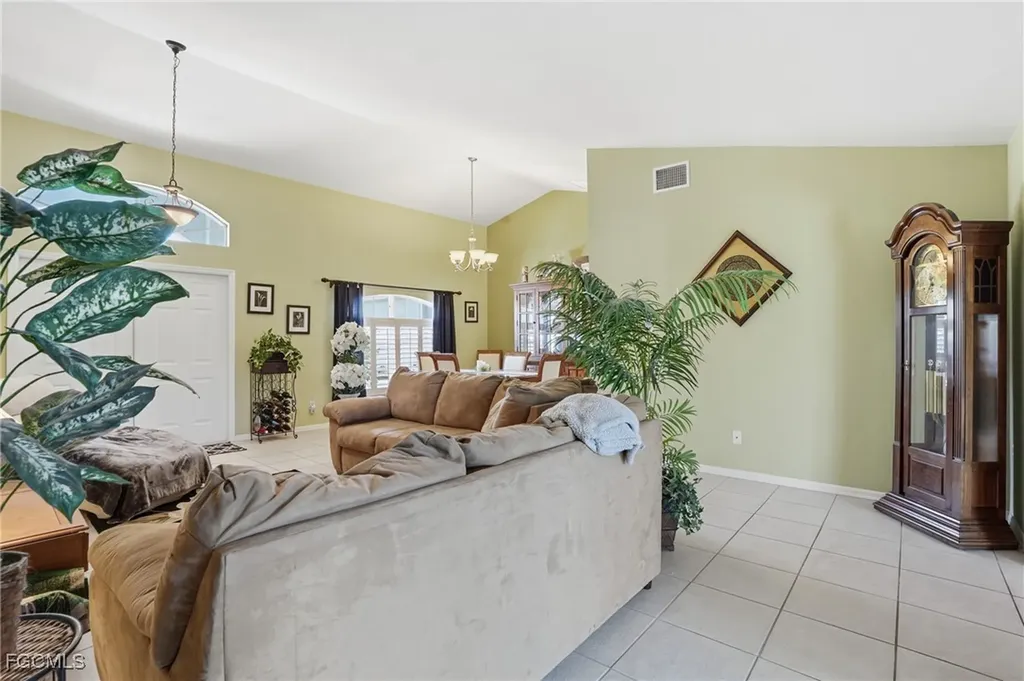 3412 SW 1st Avenue Cape Coral FL 33914