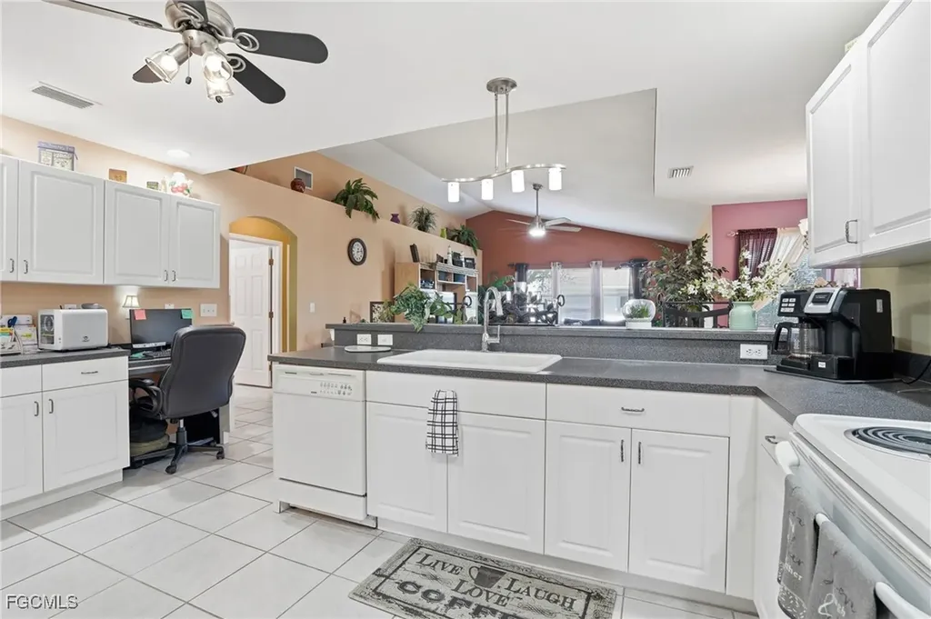 3412 SW 1st Avenue Cape Coral FL 33914