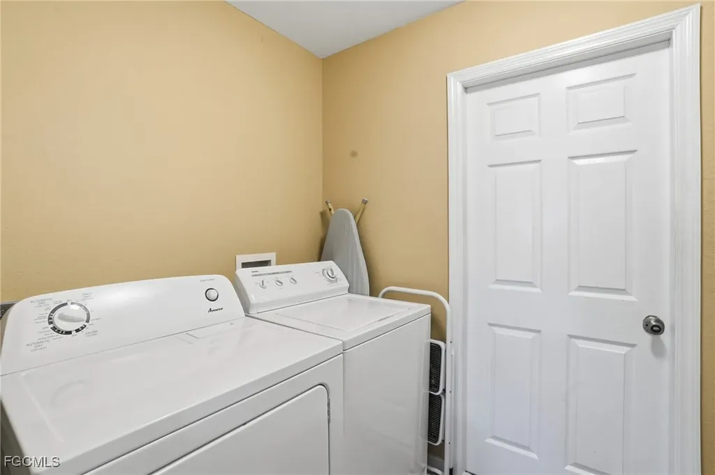 3412 SW 1st Avenue Cape Coral FL 33914