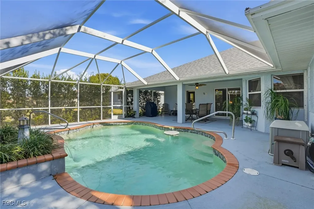 3412 SW 1st Avenue Cape Coral FL 33914