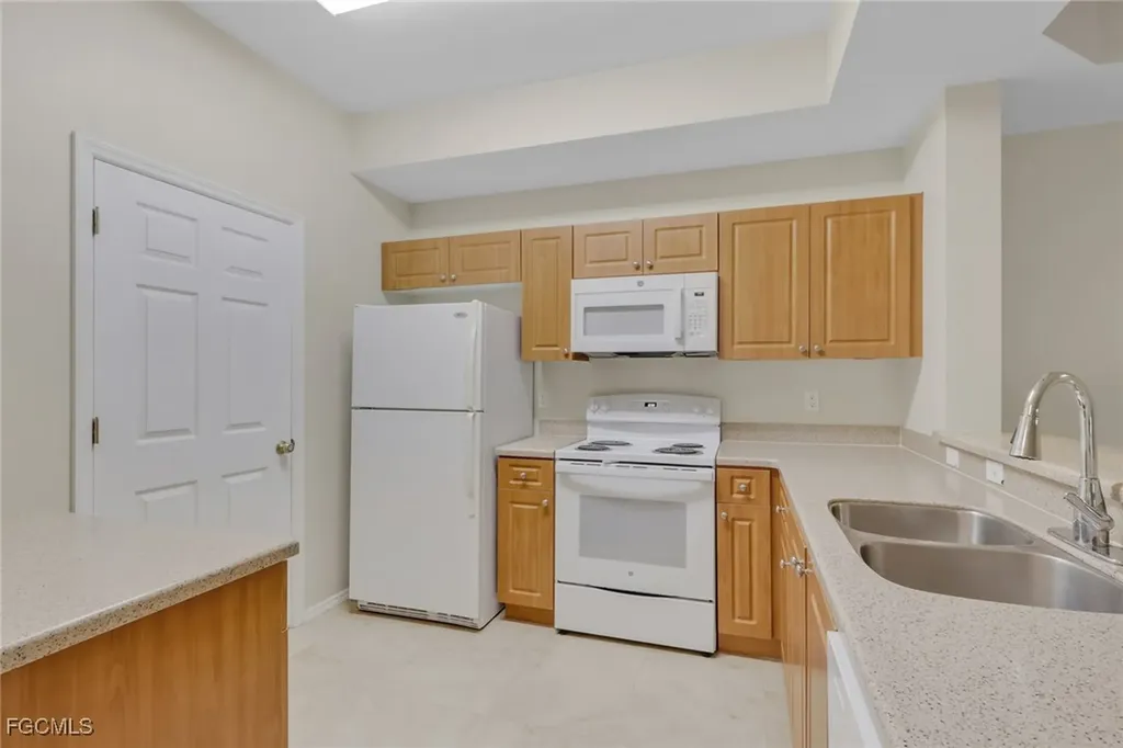9025 Colby Drive Fort Myers FL 33919