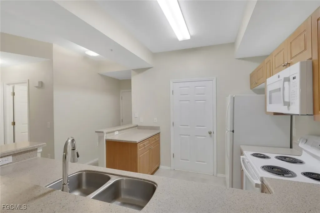 9025 Colby Drive Fort Myers FL 33919