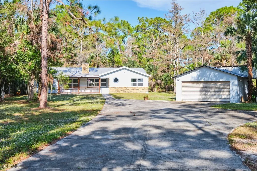 221 18th Avenue NW Naples FL 34120