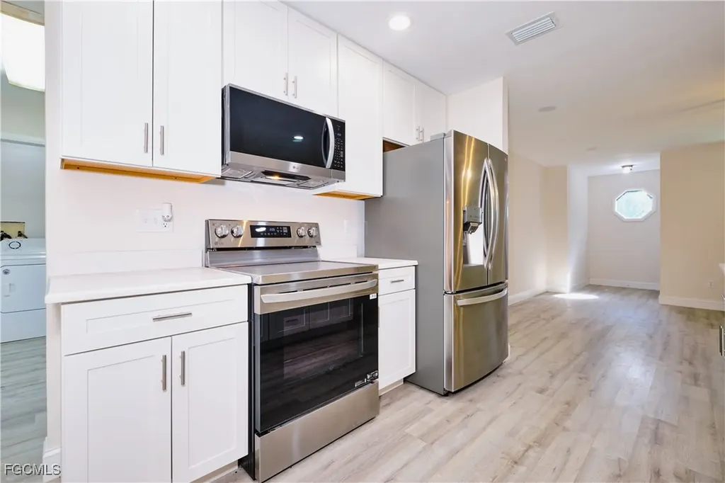 221 18th Avenue NW Naples FL 34120