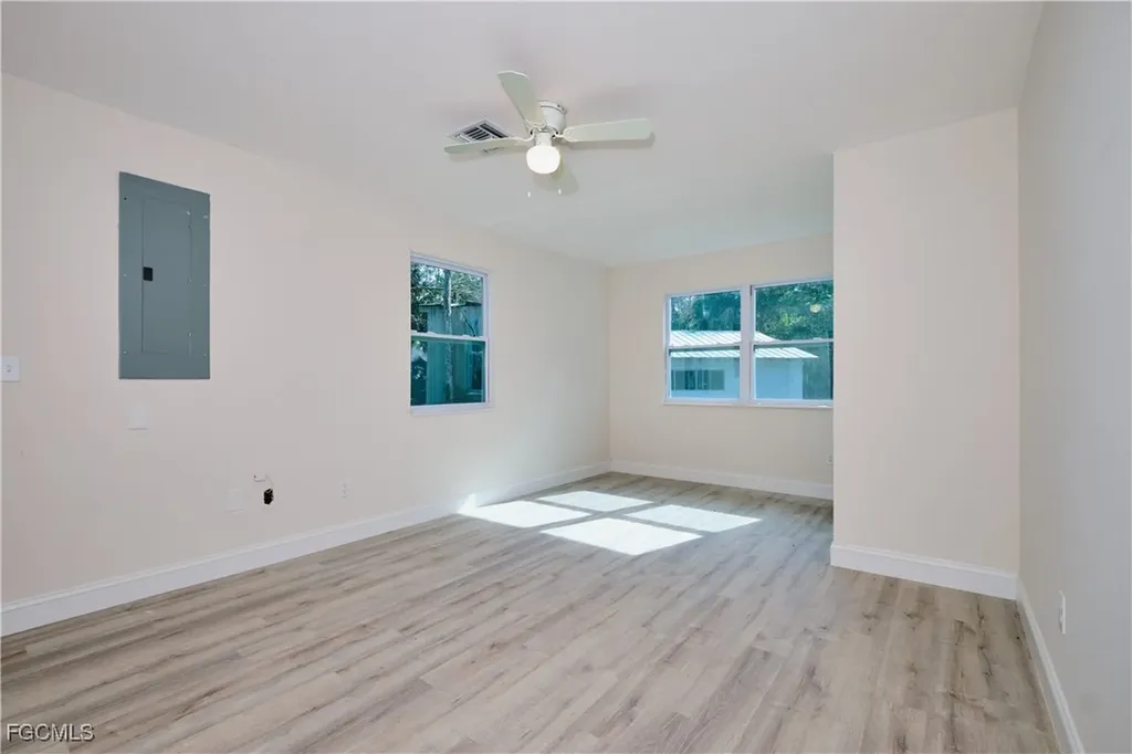 221 18th Avenue NW Naples FL 34120