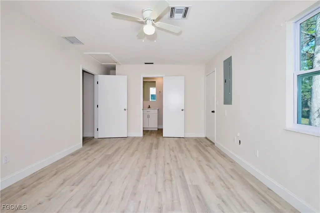 221 18th Avenue NW Naples FL 34120