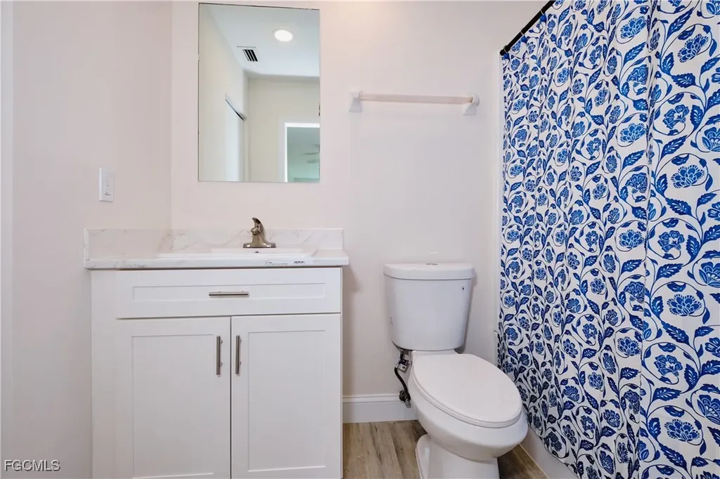 221 18th Avenue NW Naples FL 34120