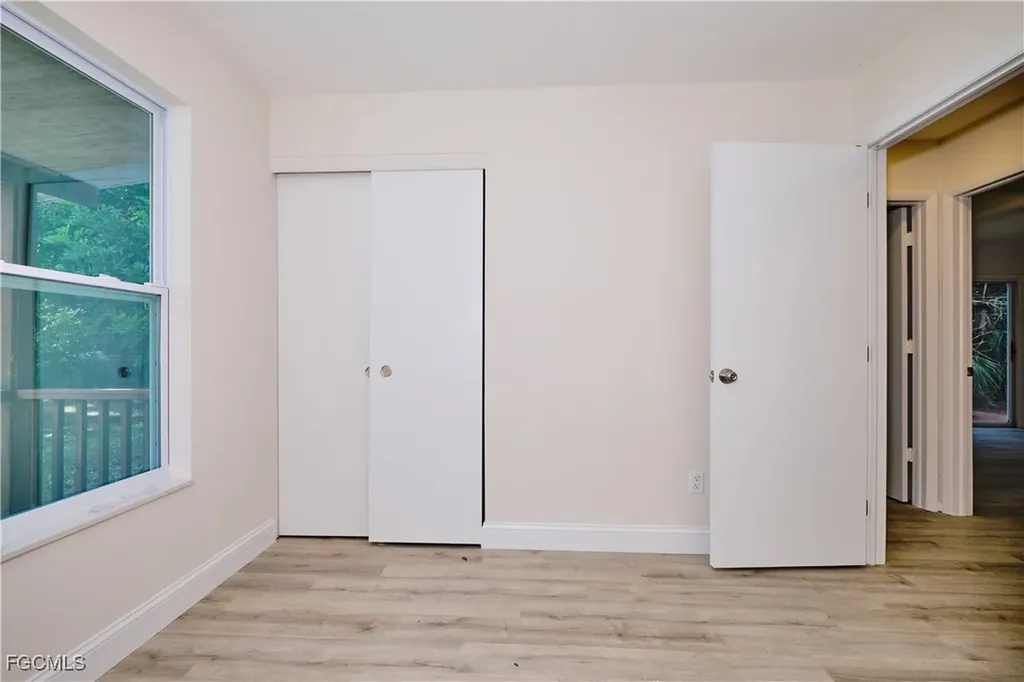 221 18th Avenue NW Naples FL 34120