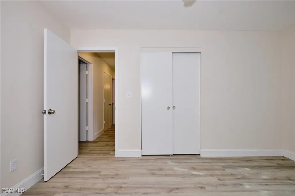 221 18th Avenue NW Naples FL 34120