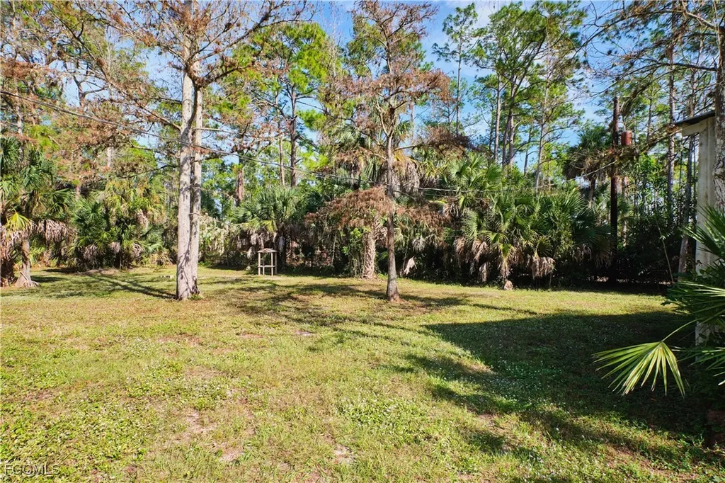 221 18th Avenue NW Naples FL 34120