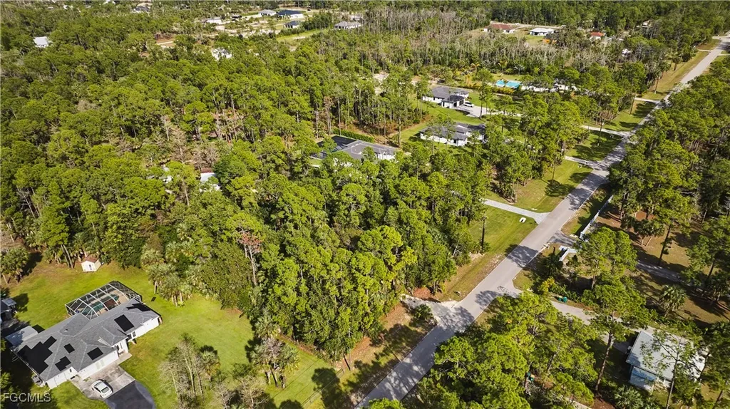 221 18th Avenue NW Naples FL 34120