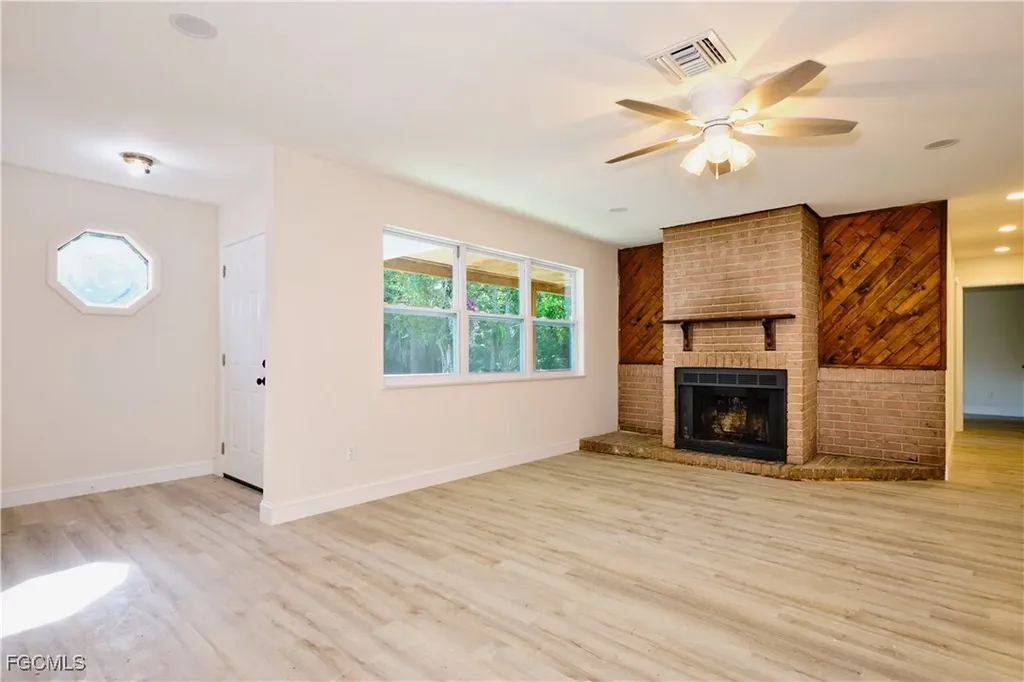 221 18th Avenue NW Naples FL 34120