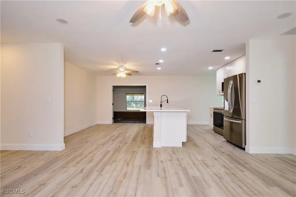 221 18th Avenue NW Naples FL 34120