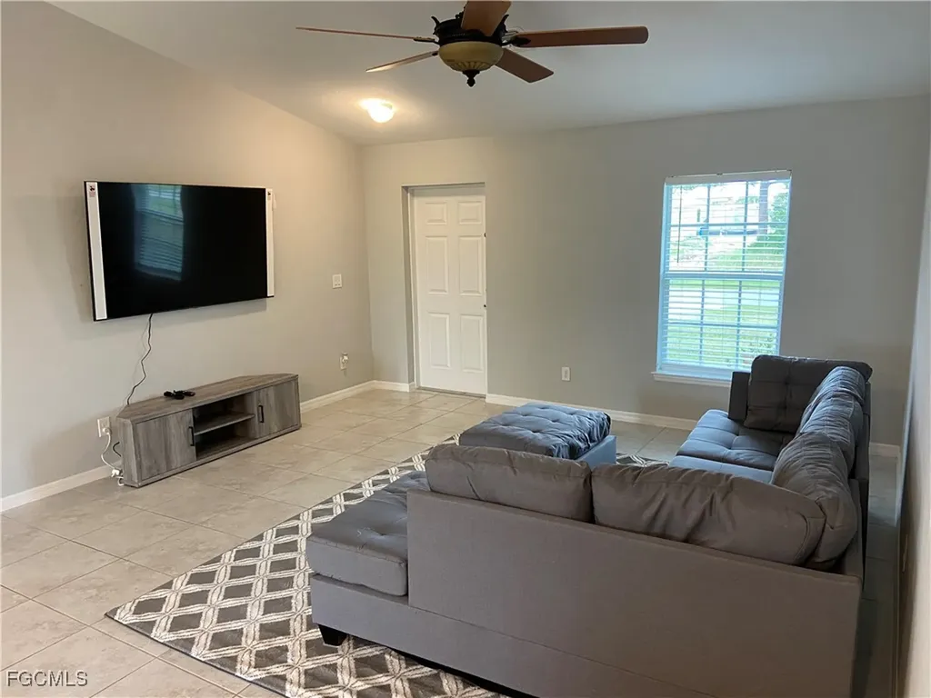 2837 NW 24th Avenue Cape Coral FL 33993