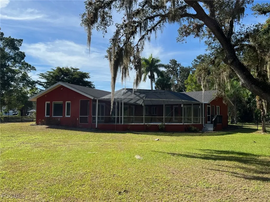 13191 Idylwild Farm Road Fort Myers FL 33905