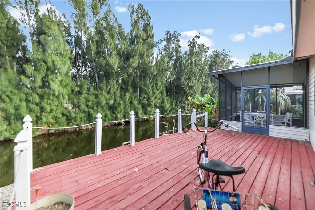 7076 Drum Drive St. James City FL 33956