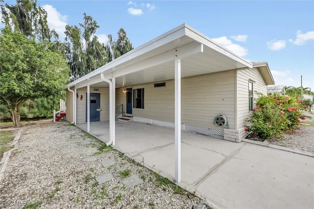 7076 Drum Drive St. James City FL 33956