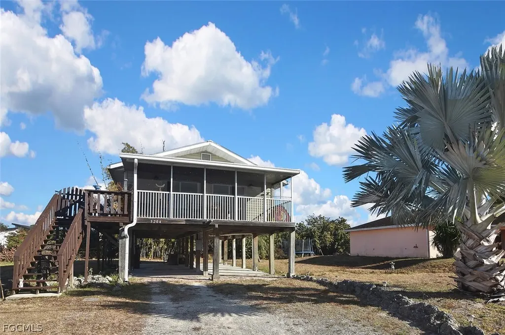 3204 41st Street SW Lehigh Acres FL 33976