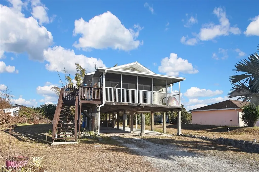 3204 41st Street SW Lehigh Acres FL 33976