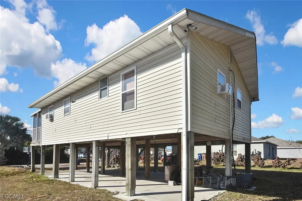 3204 41st Street SW Lehigh Acres FL 33976