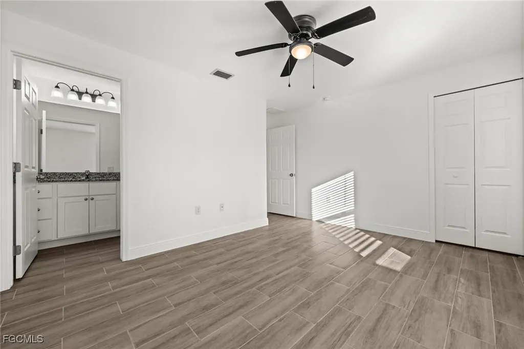 915-917 Graystone Avenue Lehigh Acres FL 33974