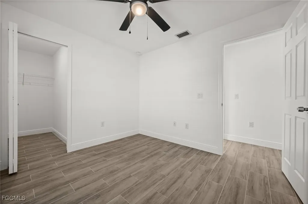 915-917 Graystone Avenue Lehigh Acres FL 33974