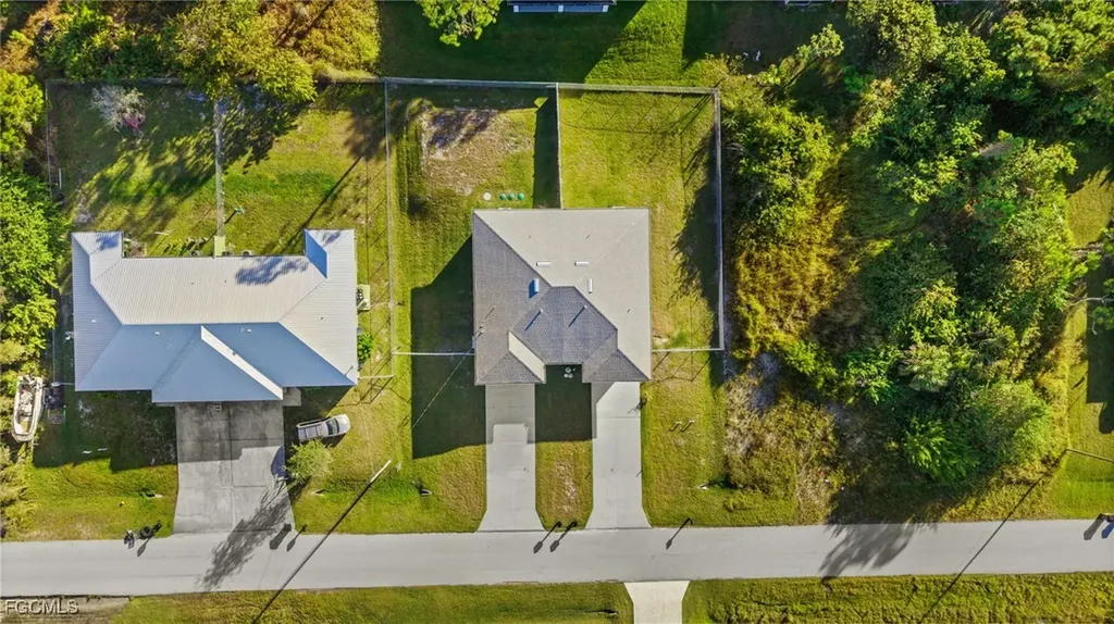 915-917 Graystone Avenue Lehigh Acres FL 33974