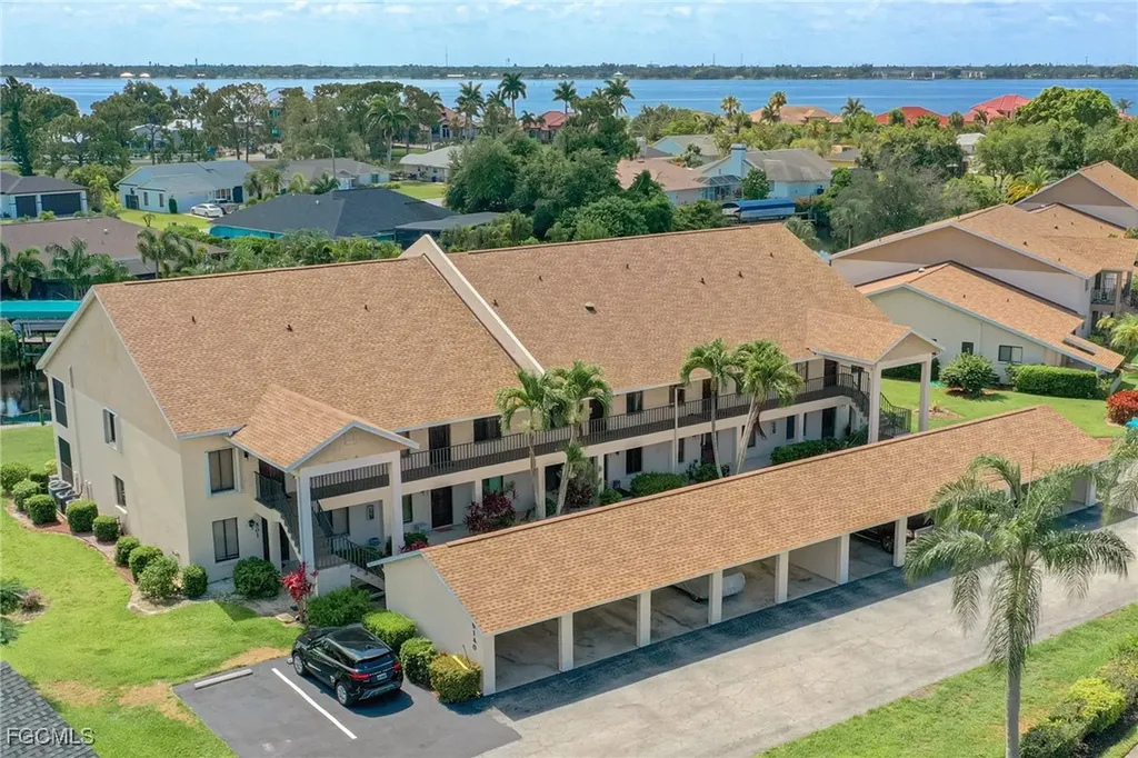15140 Riverbend Boulevard North Fort Myers FL 33917